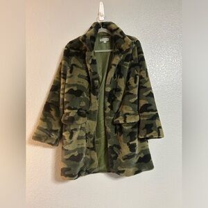 Green black camo camouflage faux fur collar jacket coat size small
